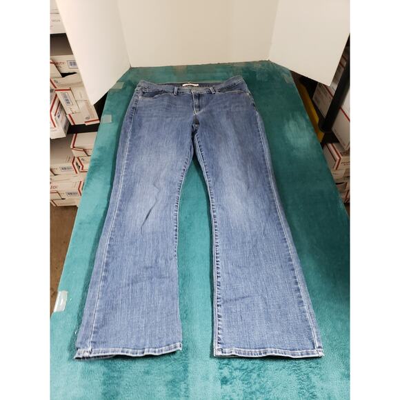 Levis Jeans Size 12 Short Womens Blue Pants Ladies Mid Rise Classic Bootcut - Picture 1 of 15